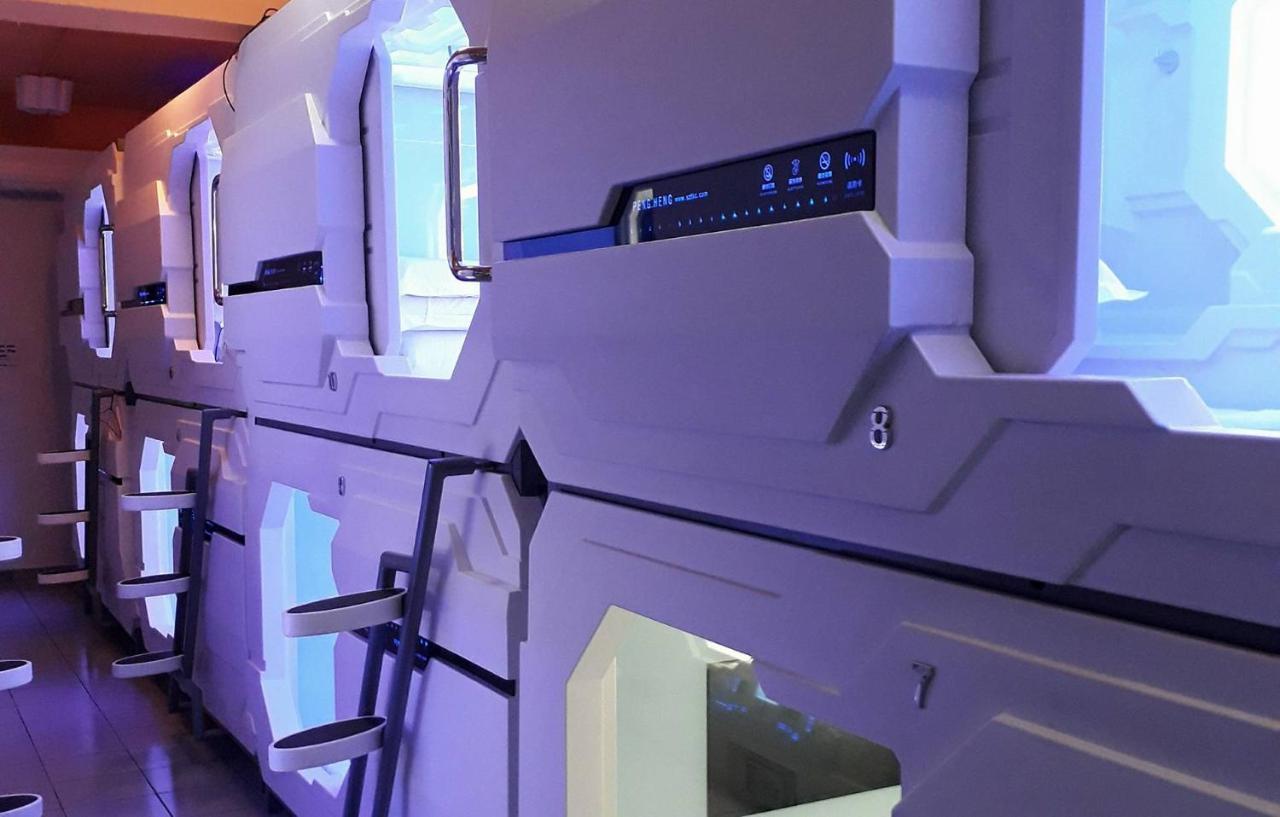 Bestow Capsule Hostel Kuala Lumpur Ngoại thất bức ảnh