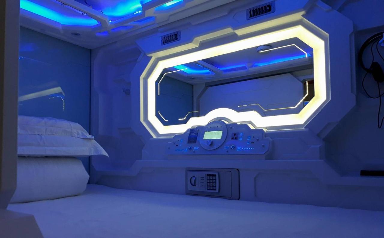 Bestow Capsule Hostel Kuala Lumpur Ngoại thất bức ảnh