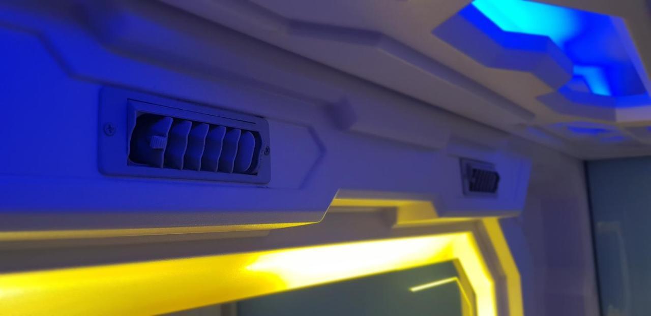 Bestow Capsule Hostel Kuala Lumpur Ngoại thất bức ảnh