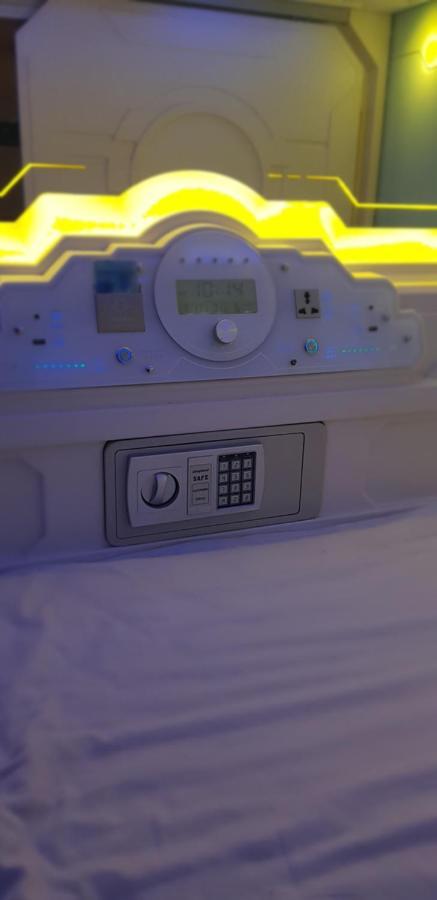 Bestow Capsule Hostel Kuala Lumpur Ngoại thất bức ảnh