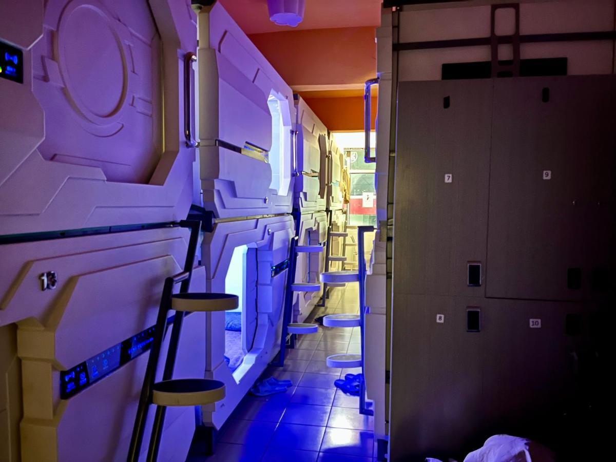 Bestow Capsule Hostel Kuala Lumpur Ngoại thất bức ảnh