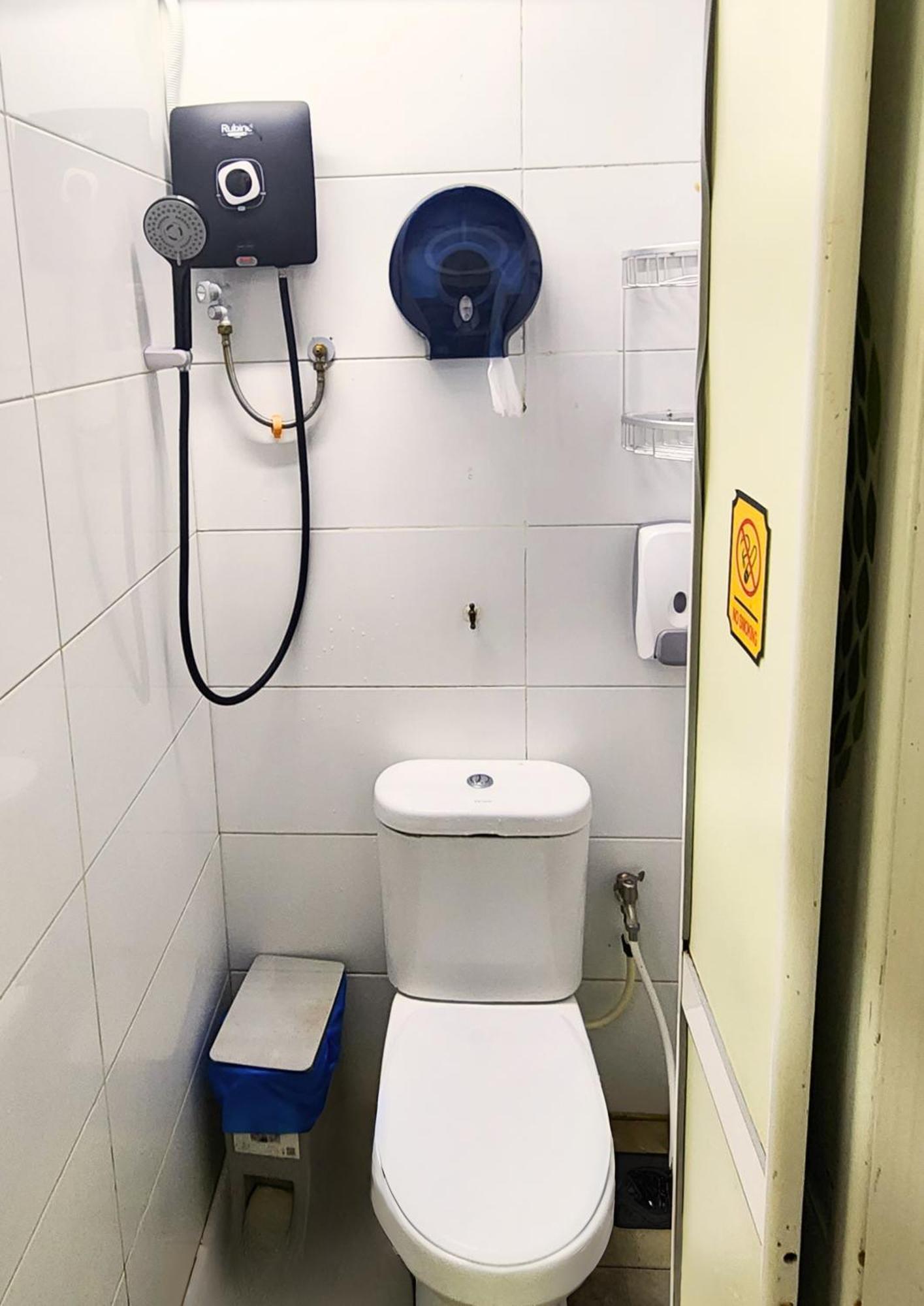 Bestow Capsule Hostel Kuala Lumpur Ngoại thất bức ảnh