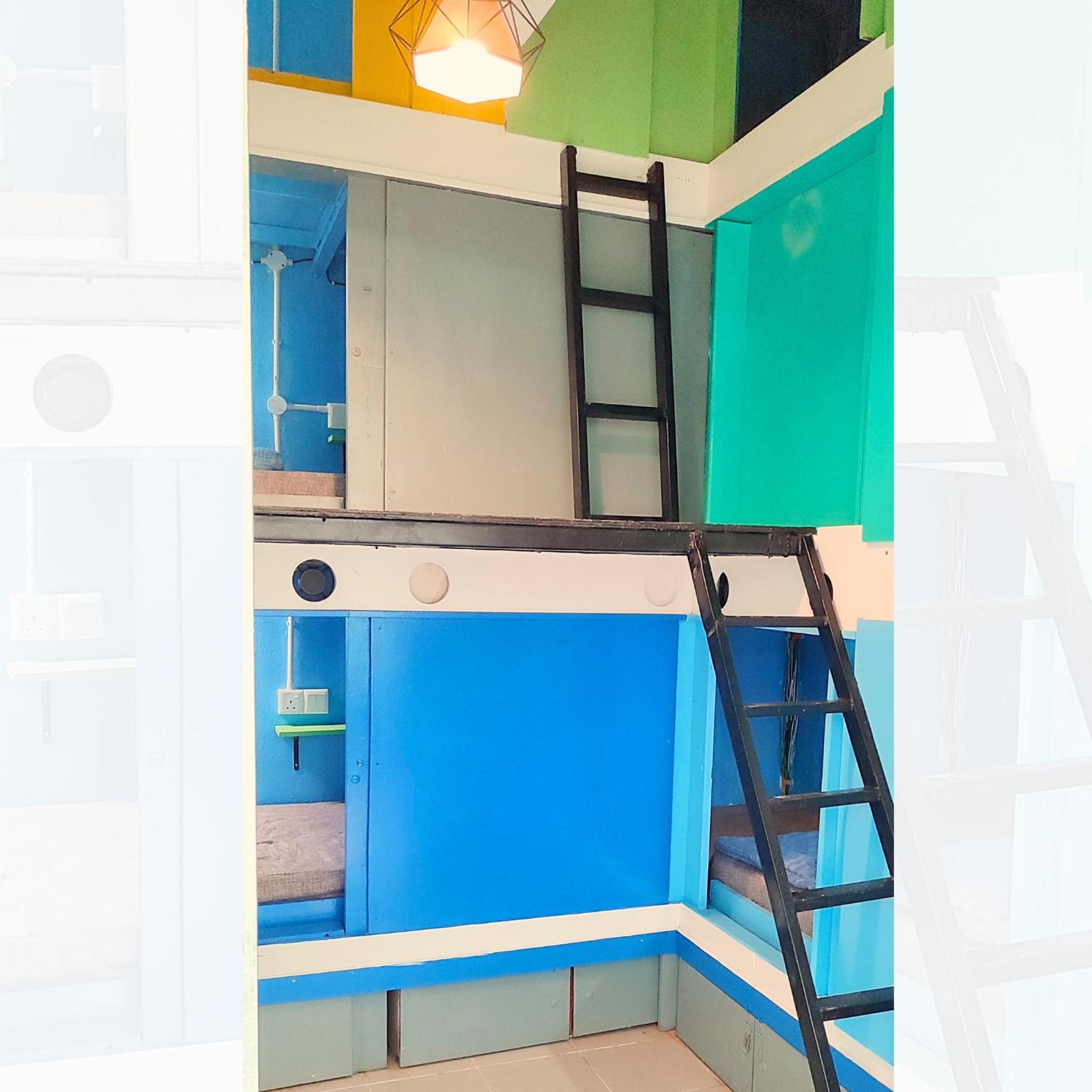 Bestow Capsule Hostel Kuala Lumpur Ngoại thất bức ảnh