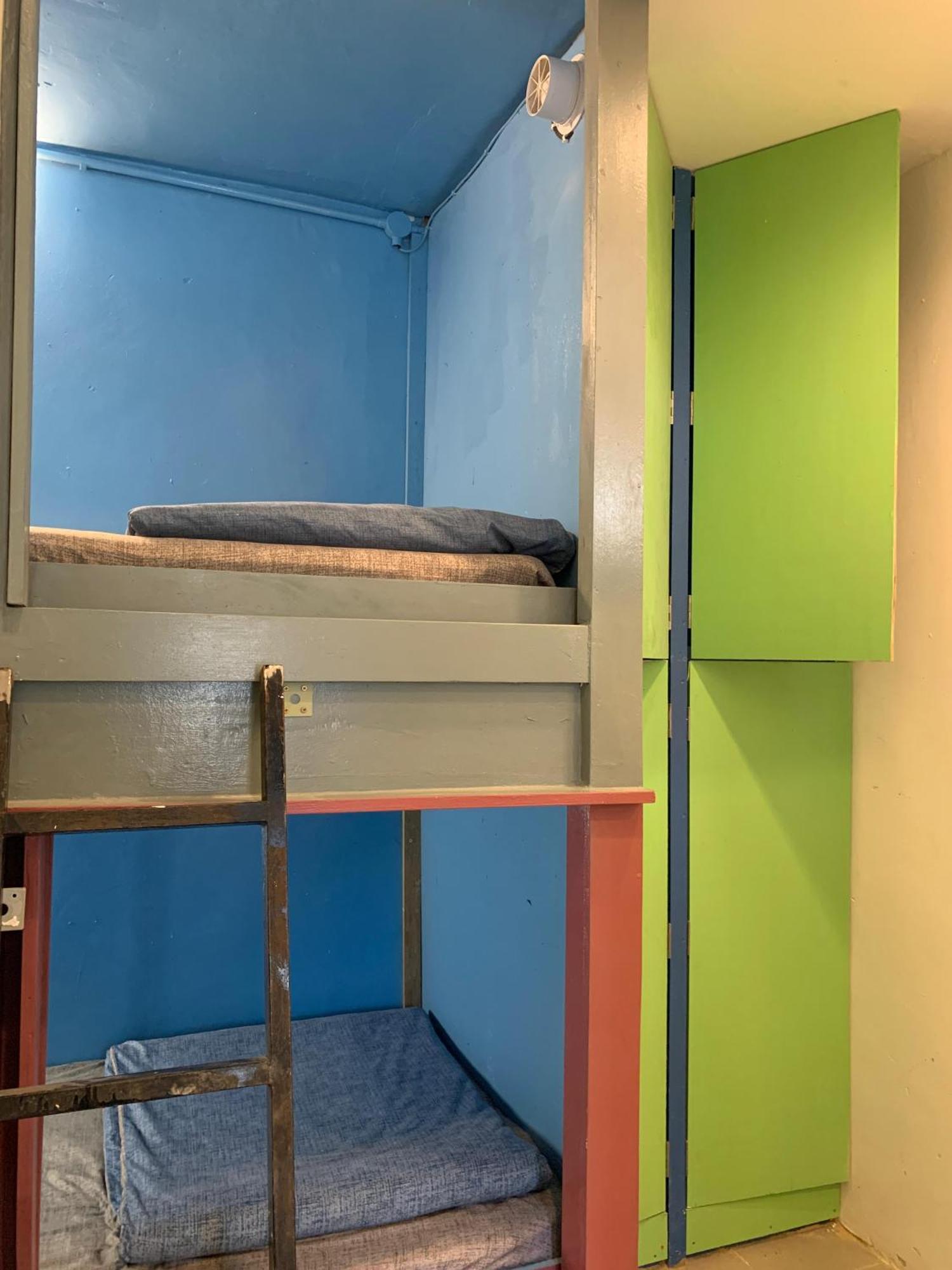 Bestow Capsule Hostel Kuala Lumpur Ngoại thất bức ảnh