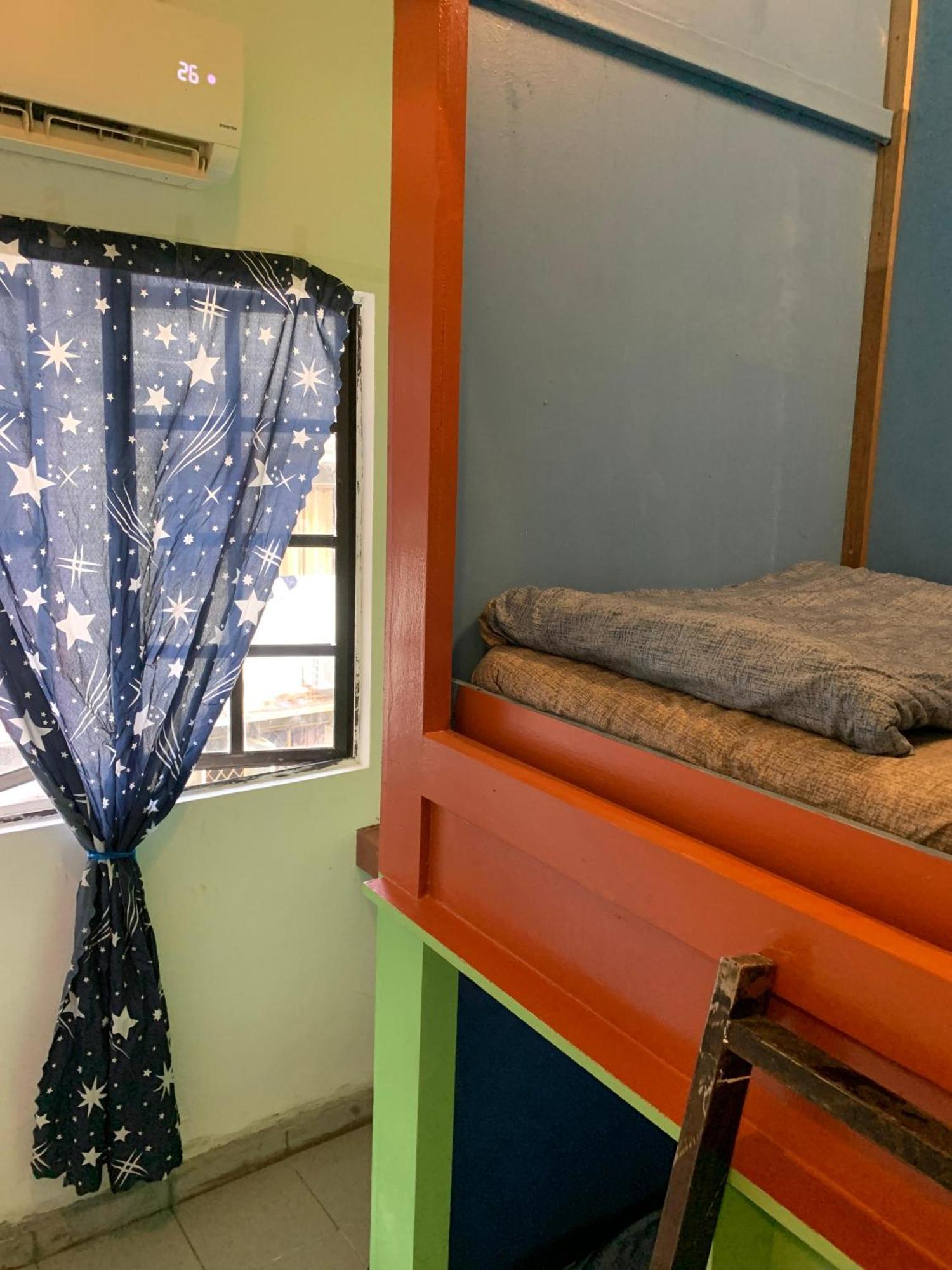 Bestow Capsule Hostel Kuala Lumpur Ngoại thất bức ảnh